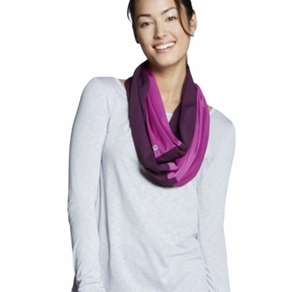 Fabletics Infinity Color block Scarf